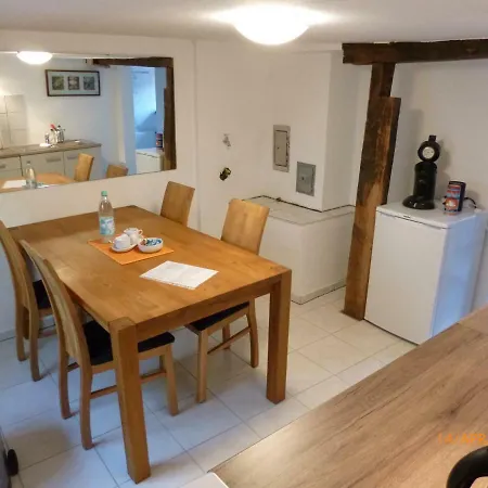 Jansen Eins Apartment